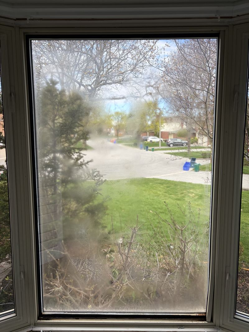 Foggy window before replacement